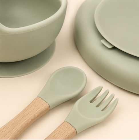 Mumzo Meadow Silicone Feeding Set – Sage Green