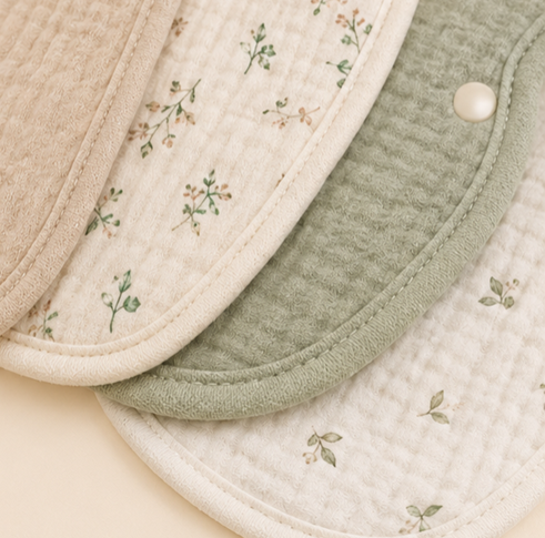 Mumzo Meadow Muslin Bib Set – Botanical Collection (4 Pieces)